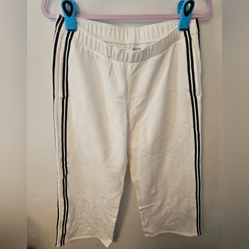 Hollister NWOT Womens White Wide Leg Joggers With Navy Stripe